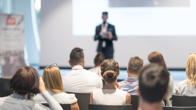 Divisões na Política e na Igreja Revelam Tensões Inesperadas em Administração Municipal